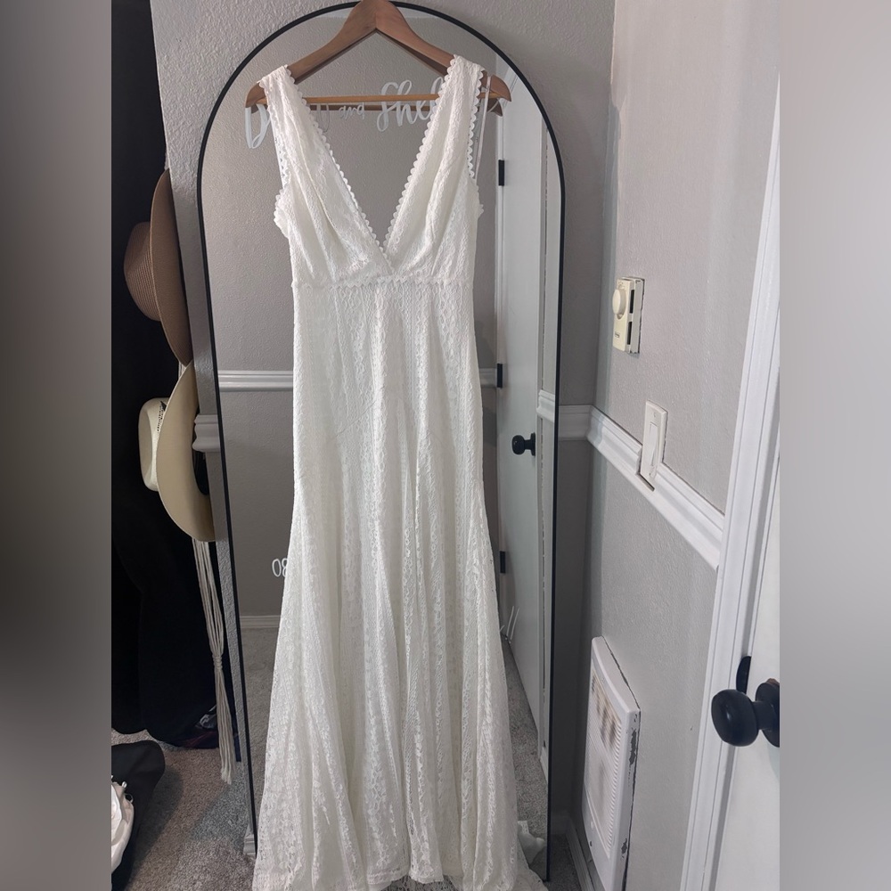 NWT Lulus lace wedding dress - Picture 2 of 7